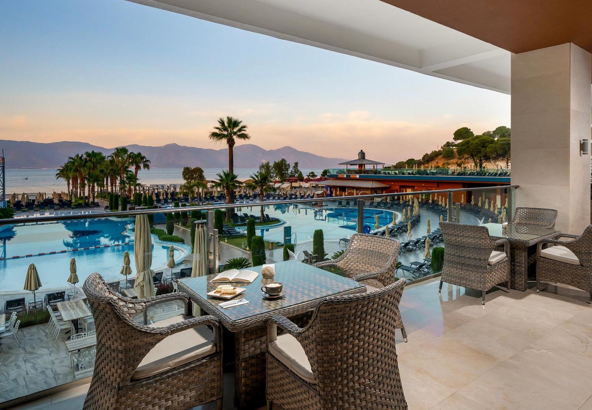 Liberty Kusadasi Bagian luar foto